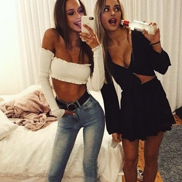 'Lena' Ruffle Strapless Top - Picture 8 of 8